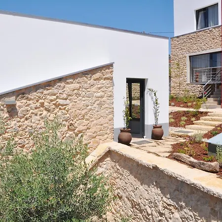 Agartha Boutique - Stonehouse 4*