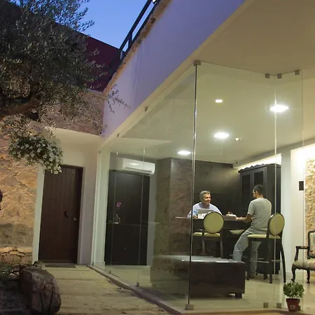Agartha Boutique - Stonehouse Ośrodek wypoczynkowy Tomar