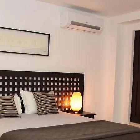 Agartha Boutique - Stonehouse 4*